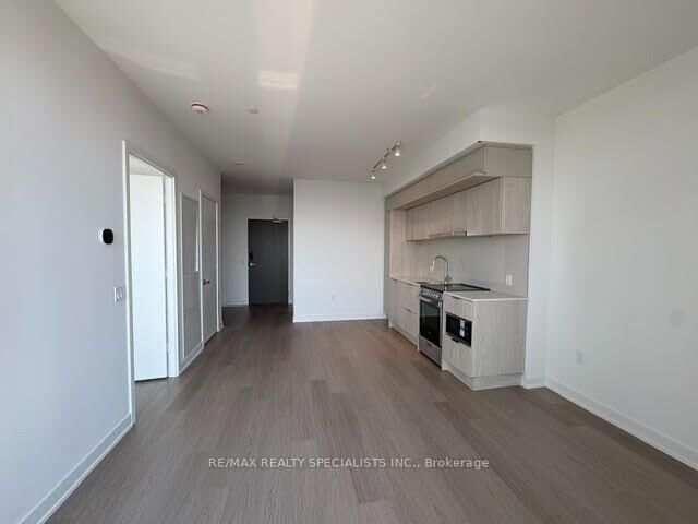 Photo de la propriété:  448 Burnhamthorpe Road W 5009  ON L5B 0R4 