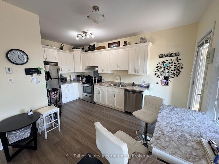 Property Photo: 35 St David Street Unit 204 ON N7A 1L4