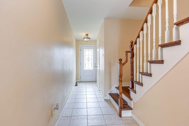 Property Photo: 6 Wood Circle ON L7E 1R4