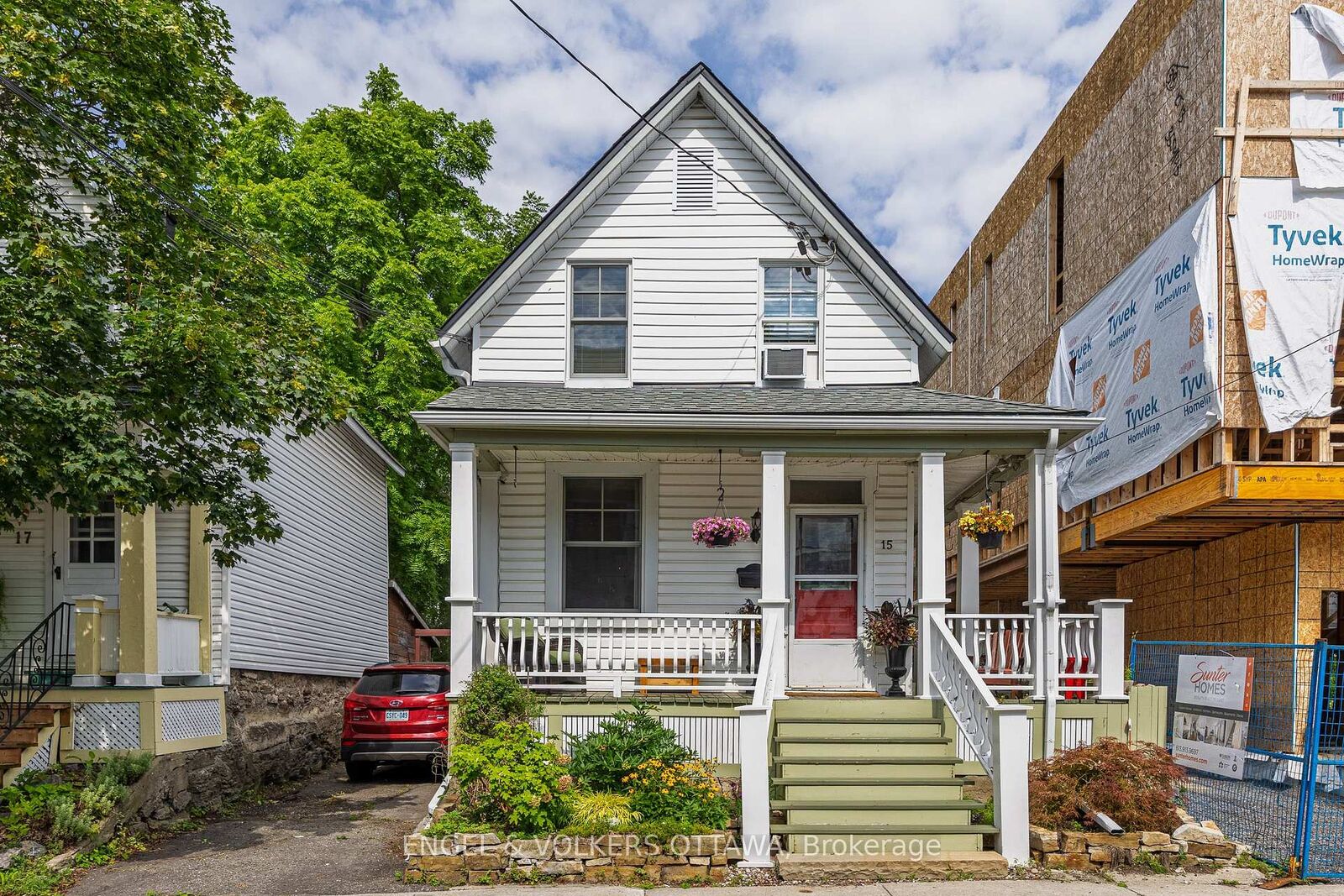 Property Photo: 15 Lowrey Street ON K1Y 2S5