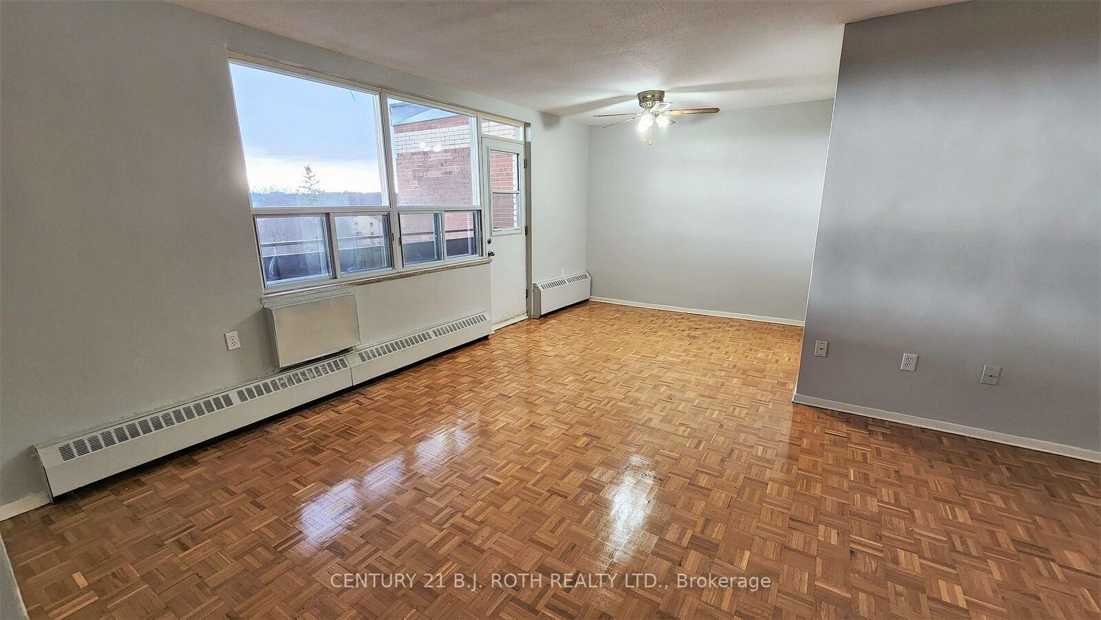 Property Photo: 37 Peel Street 808 ON L4M 3L1