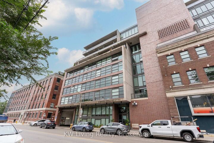 Property Photo:  90 Broadview Avenue Lw1  ON M4M 0A7 