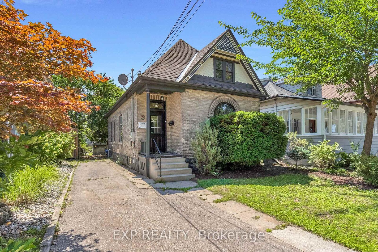 Property Photo: 895 Dufferin Avenue ON N5W 3K3
