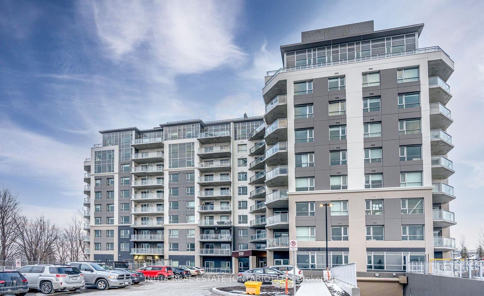 Property Photo: 58 Lakeside (Shared-Kitchen) Terrace 110 ON L4M 7B9
