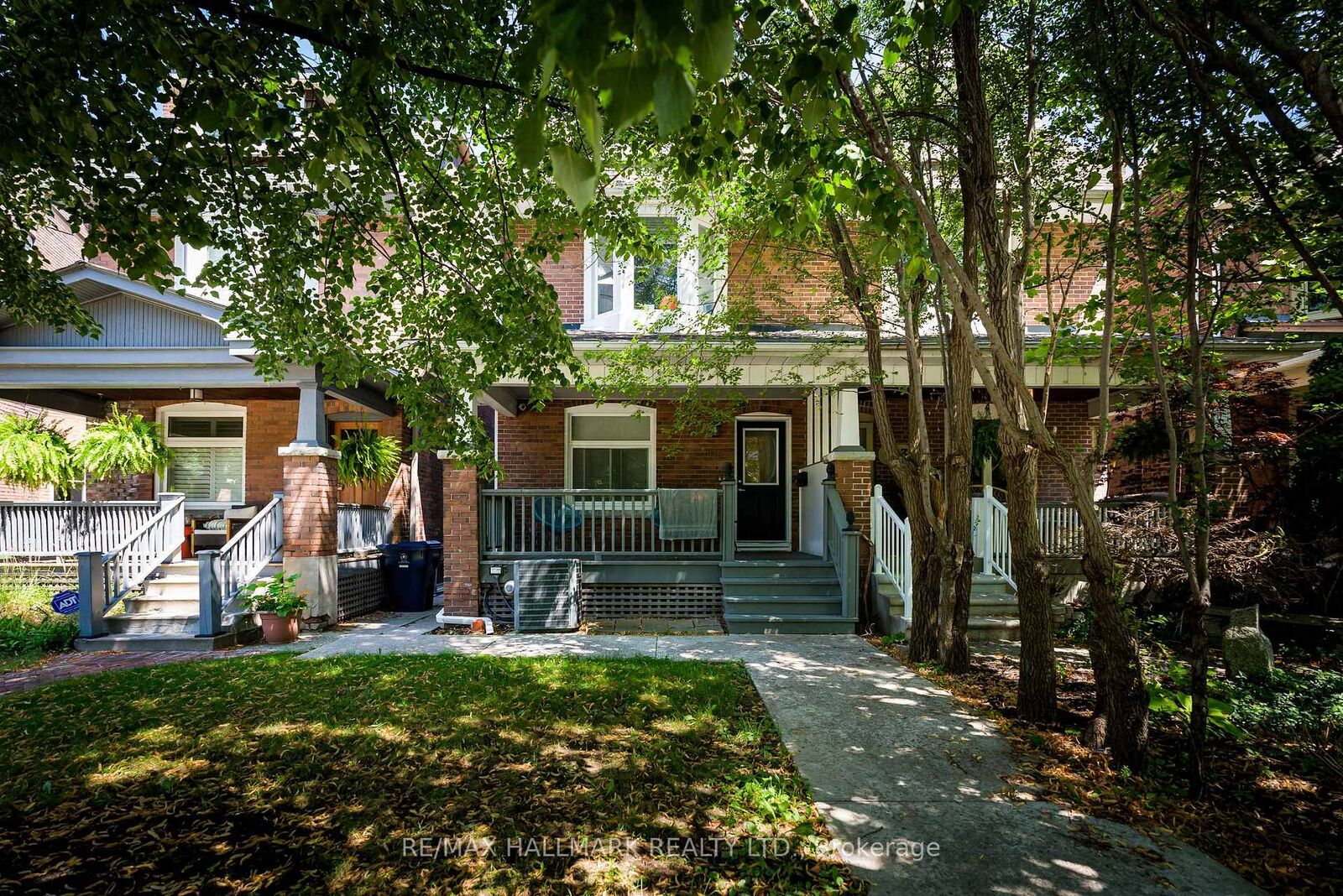 Property Photo: 115 Rainsford Road Lower ON M4L 3N8