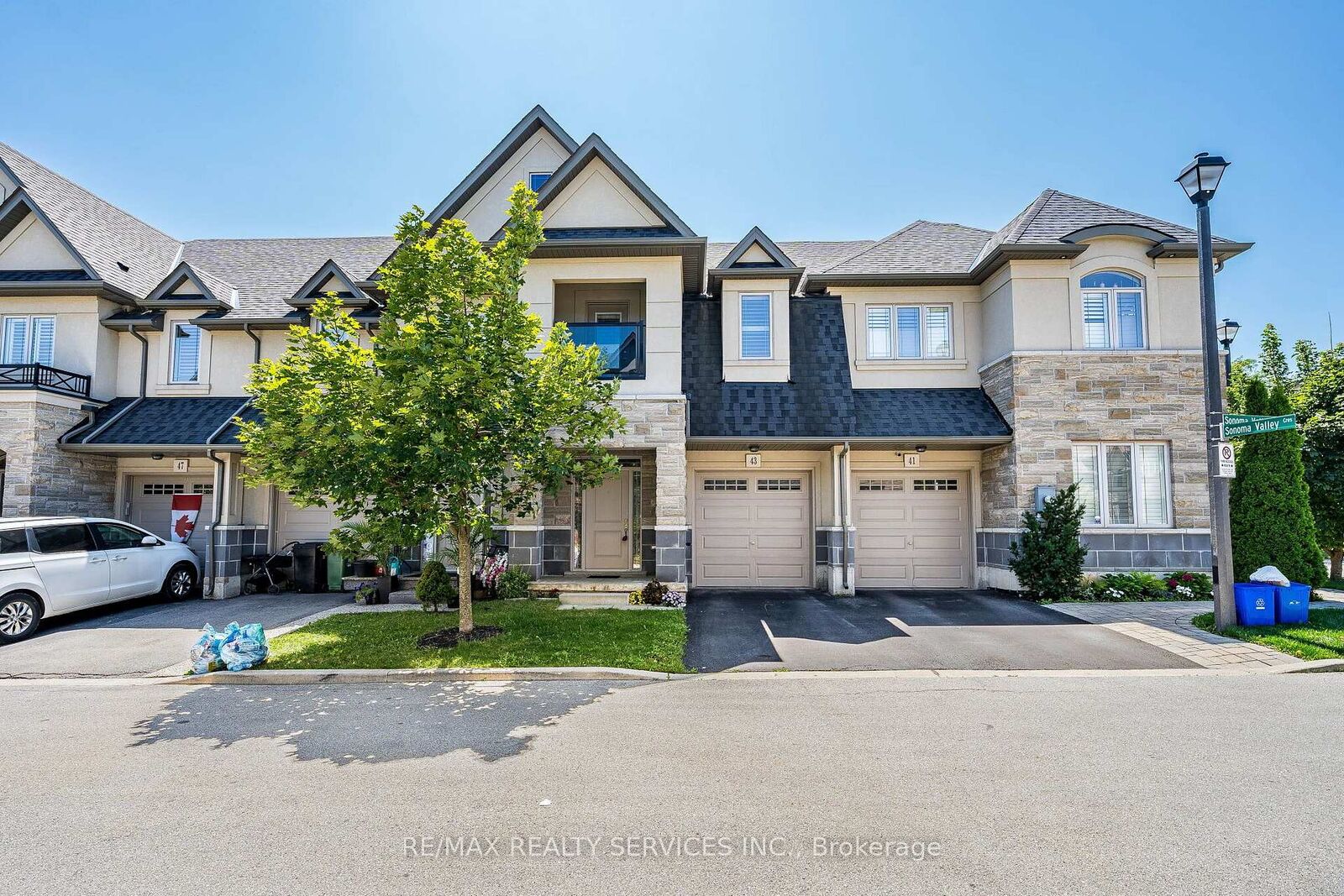 Property Photo: 43 Sonoma Valley Crescent ON L9B 0J3