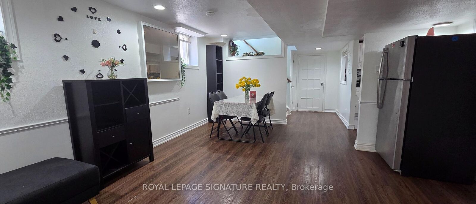 Property Photo: 3692 Ellengale Drive Basement 1 ON L5C 1Z7
