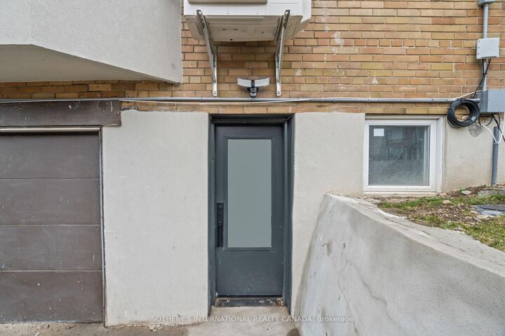 Photo de la propriété: 1340 Avenue Road B ON M5N 2H2