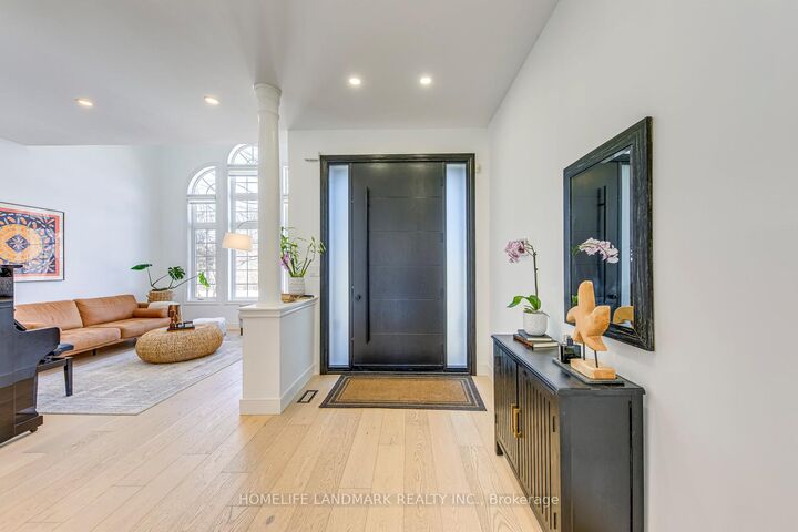 Property Photo: 1516 Pinery Crescent ON L6H 7J9