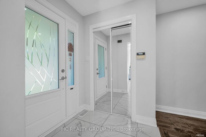 17 Pugsley Avenue — photo 1