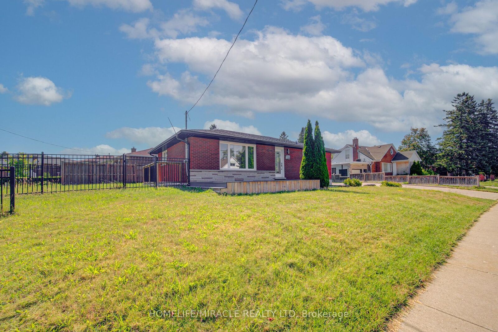 Property Photo: 161 Kipling Avenue ON N2C 2B8