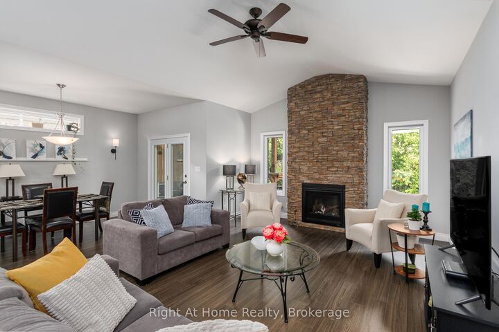 Property Photo: 40 Birchmount Street ON K8V 0C6