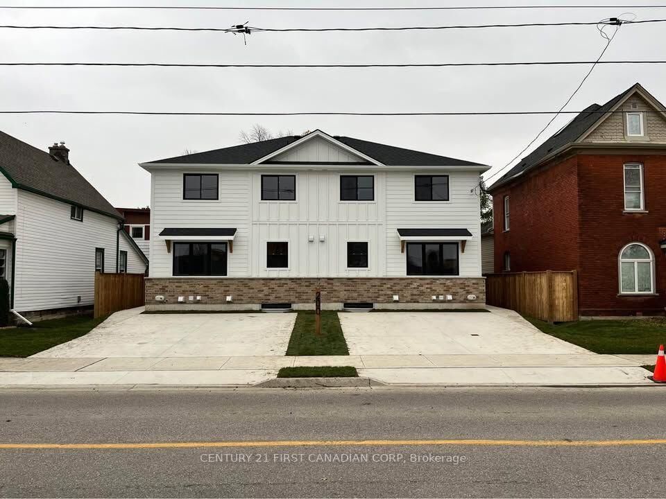 Property Photo: 200 Centre Street D ON N5R 3A5