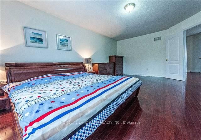 Property Photo:  82 Canyon Hill Avenue  ON L4C 0E1 