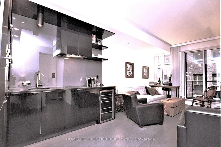 Property Photo: 70 Temperance Street 607 ON M5H 4E8