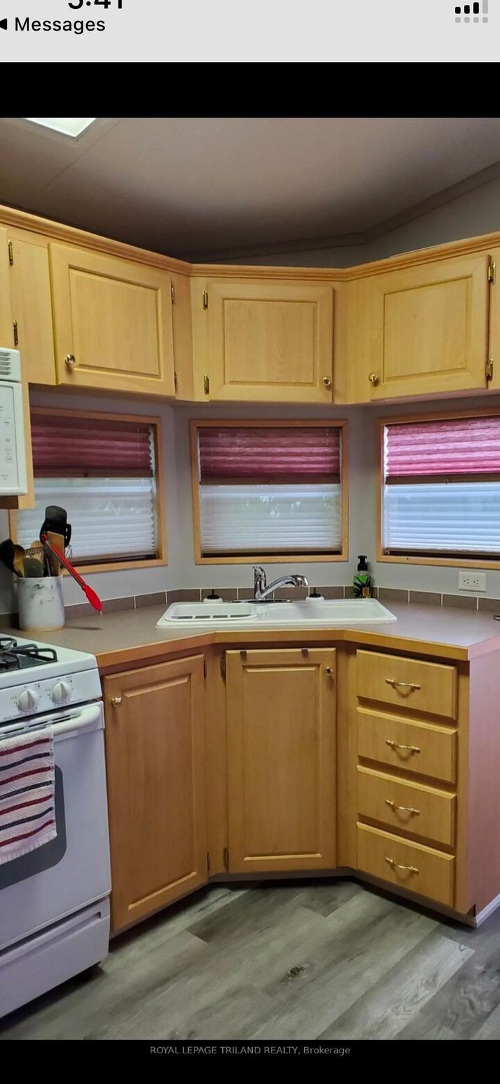 Property Photo: 4895 Lakeshore Road D36 ON N0N 1J6