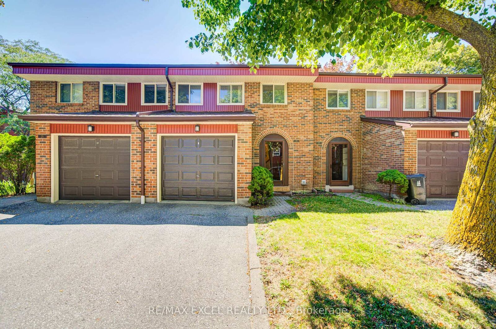 Property Photo: 3000 Midland Avenue 26 ON M1S 3T1
