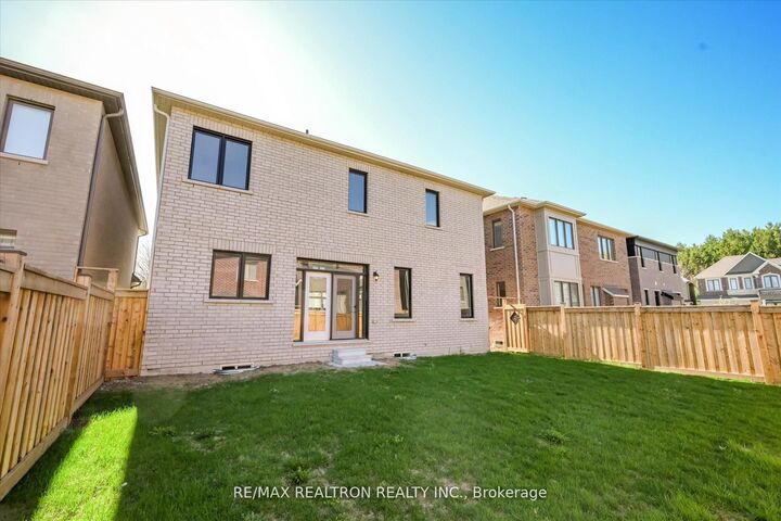 Property Photo: 2858 Foxden Square ON L1X 0N9