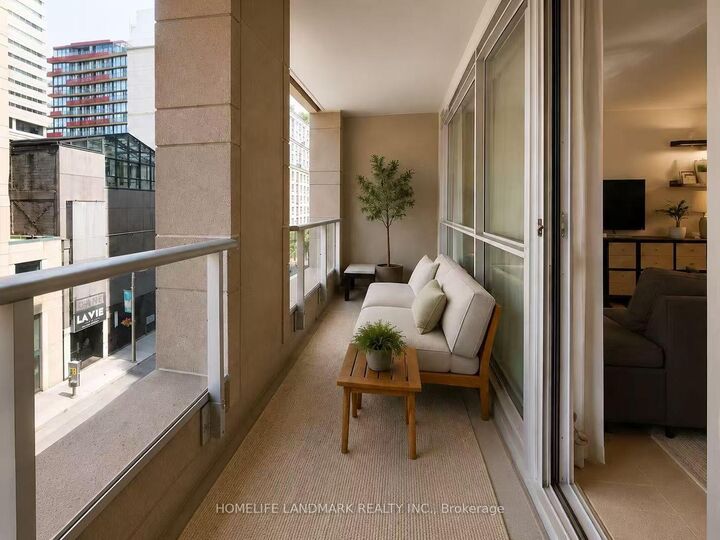 Property Photo:  199 Richmond Street W 418  ON M5V 0H4 
