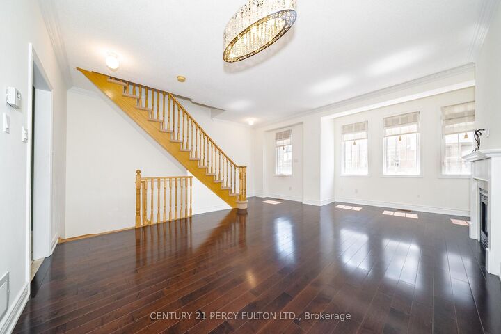 Property Photo: 22 William Poole Way 15 ON M2N 7A7
