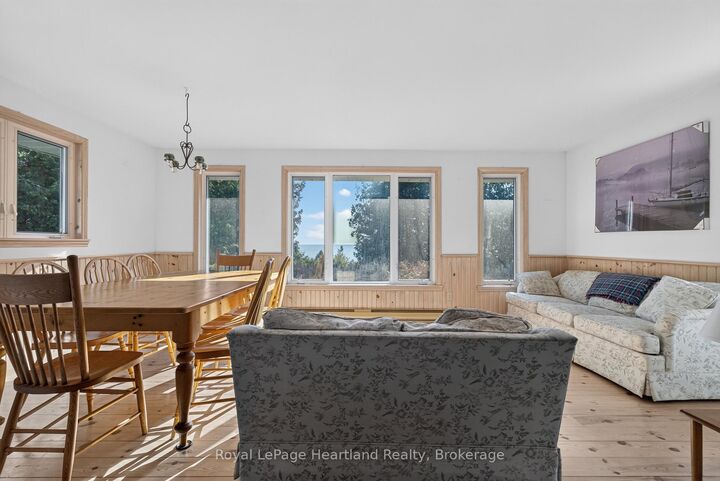 Photo de la propriété:  83429 David Drive  ON N7A 3X9 