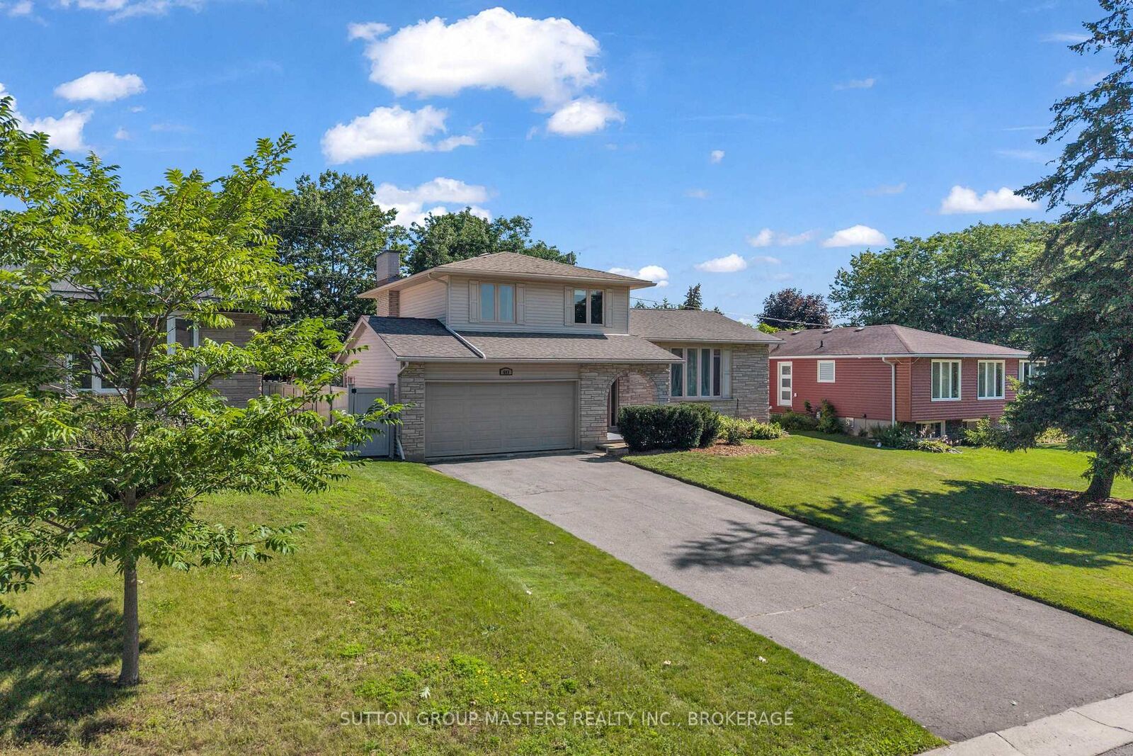 Property Photo: 883 Ludgate Crescent ON K7M 6C7