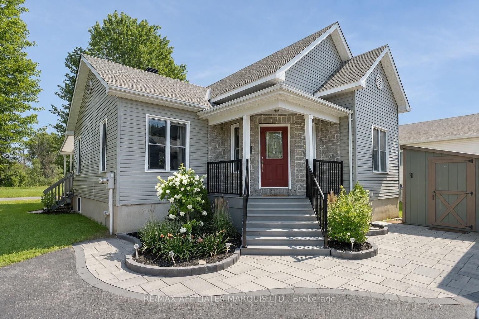 Property Photo: 4306 Schell Street ON K0C 2H0
