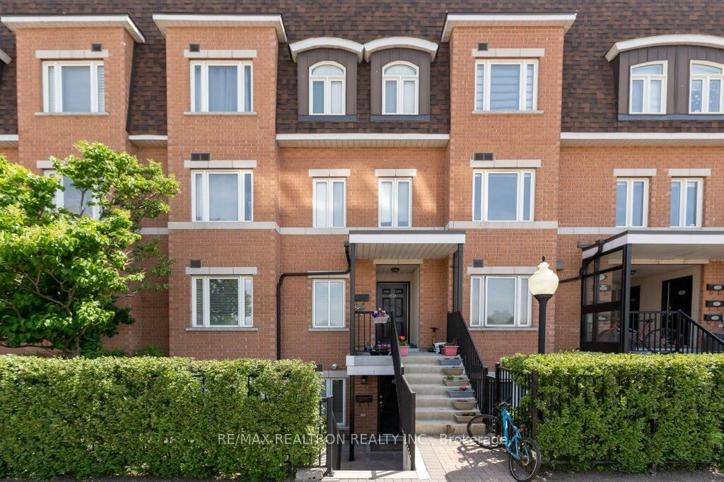 Property Photo: 306 John Street #139 ON L3T 0A7
