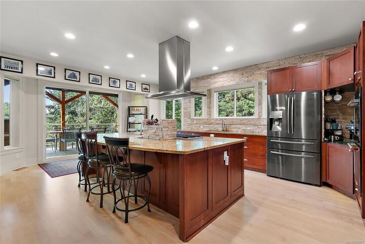 Property Photo: 1205 Hillgrove Rd BC V8L 5K7