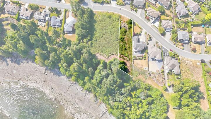 Property Photo: 6069 Breonna Dr BC V9V 1G1