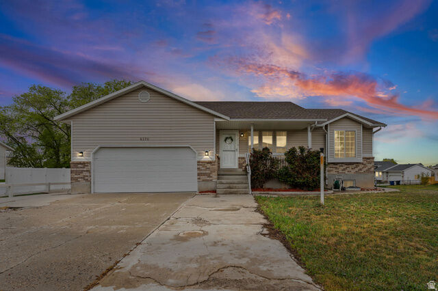 Property Photo: 6370 W Settlers Point Dr S UT 84128