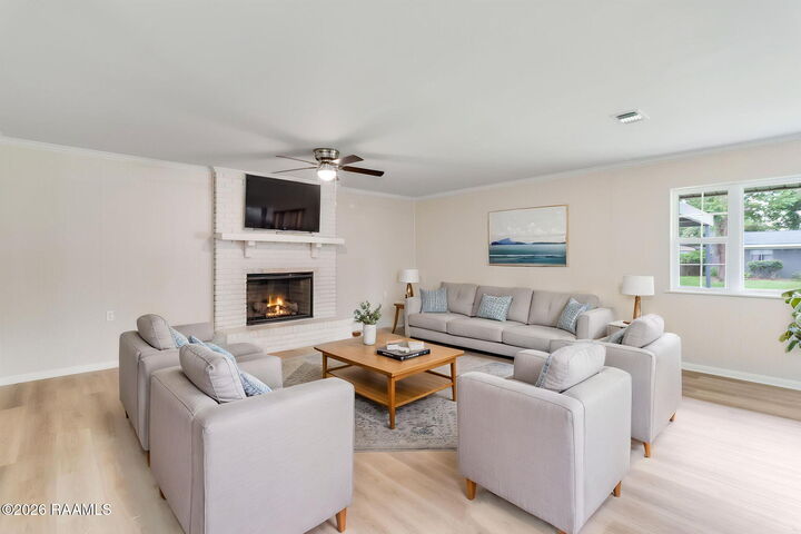 Property Photo: 725 Harrell Drive LA 70503