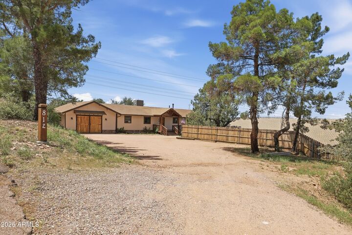 Property Photo:  812 W Rim View Road  AZ 85541 