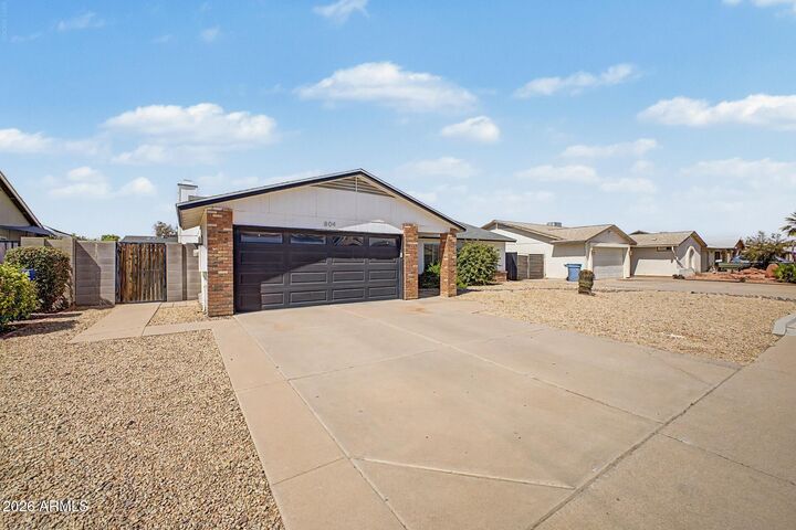Property Photo: 804 W Nopal Place AZ 85225