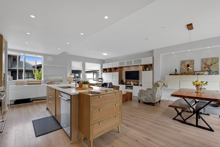 Property Photo: 41238 Highline Place BC V8B 1C2
