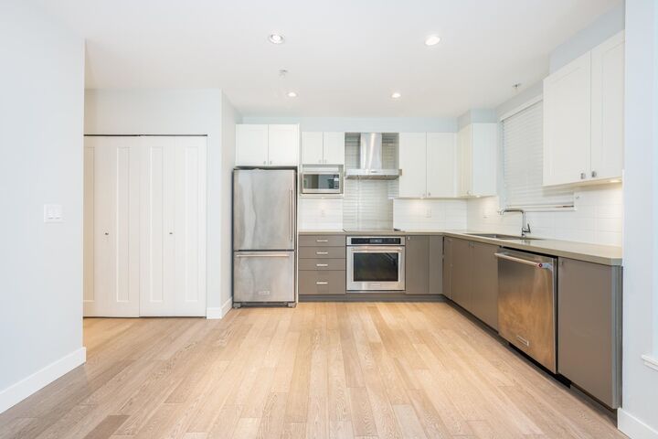 Property Photo: 3221 Noel Drive 5 BC V3J 0H3