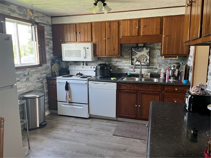 Property Photo:  20 Barringer Drive  NY 14464 