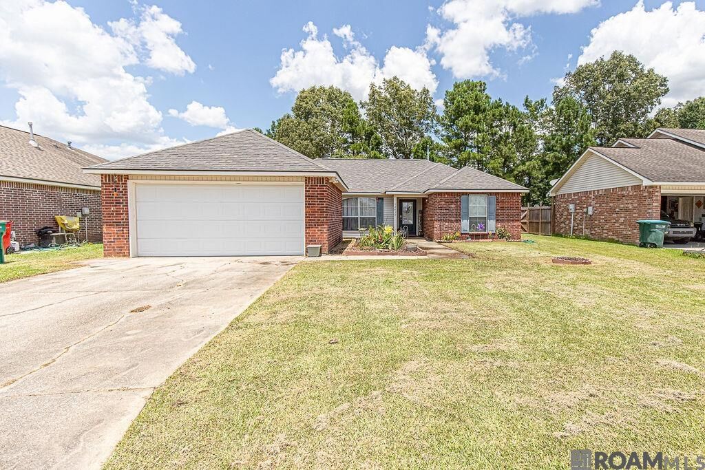 Property Photo:  12437 Havenwood Dr  LA 70726 
