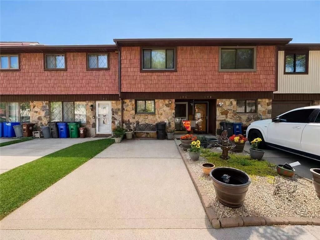 Property Photo: 196 Rolling Hill Green NY 10312
