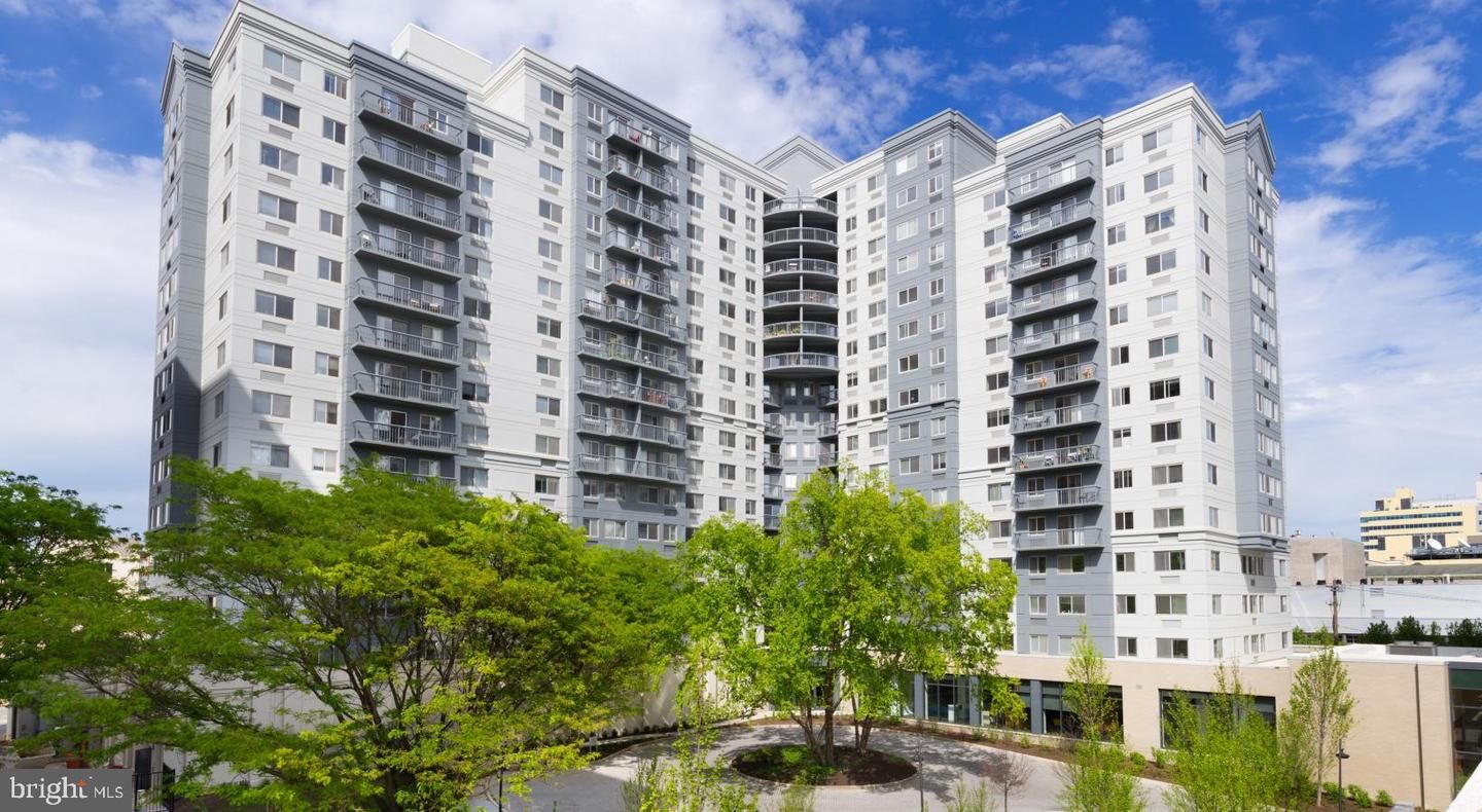Property Photo: 450 N 18th Street 0502 PA 19130