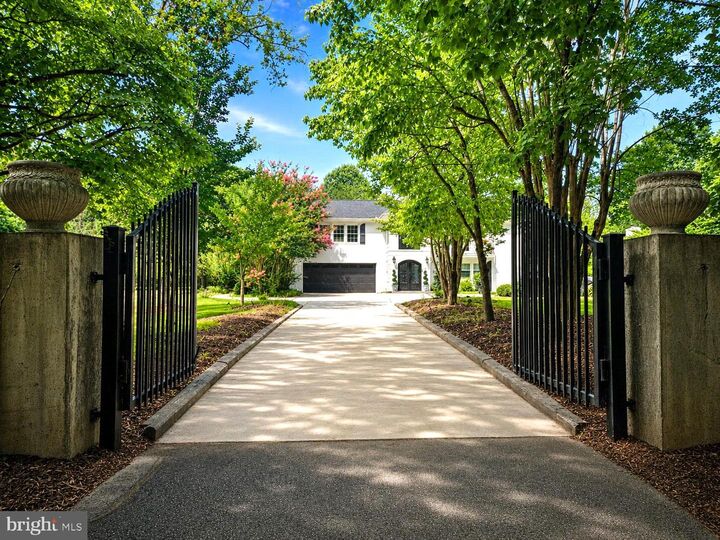 Property Photo: 322 River Bend Road VA 22066