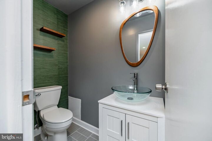 Property Photo:  7415 Jervis Street  VA 22151 