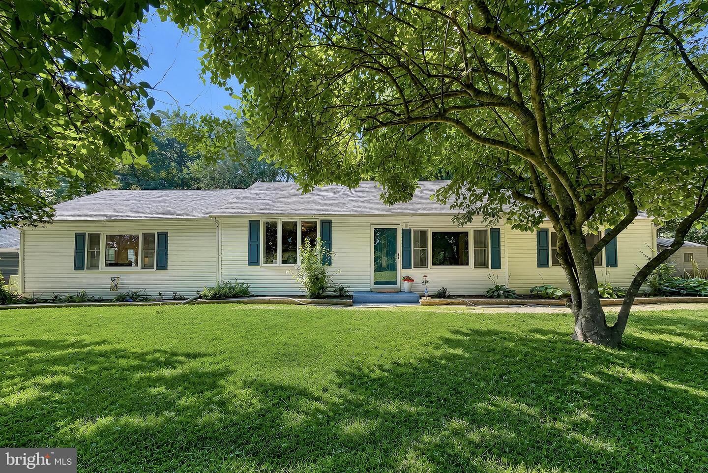 Property Photo:  17773 Piney Point Road  MD 20690 
