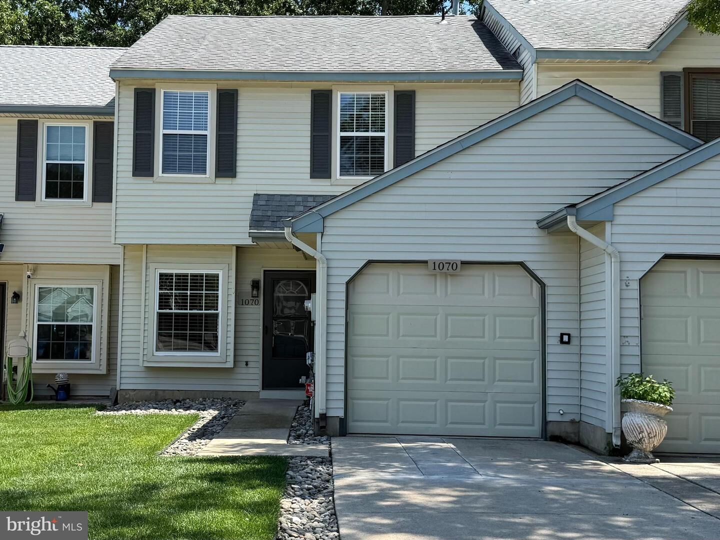 Property Photo:  1070 Baywood Drive  NJ 08094 