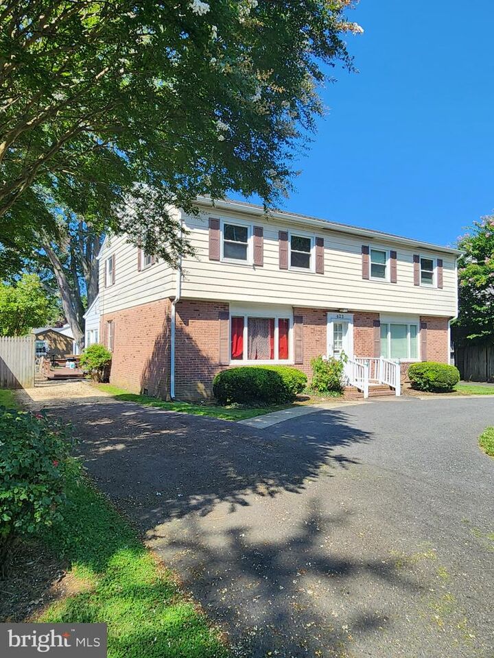 Property Photo: 423 S Washington Street MD 21601