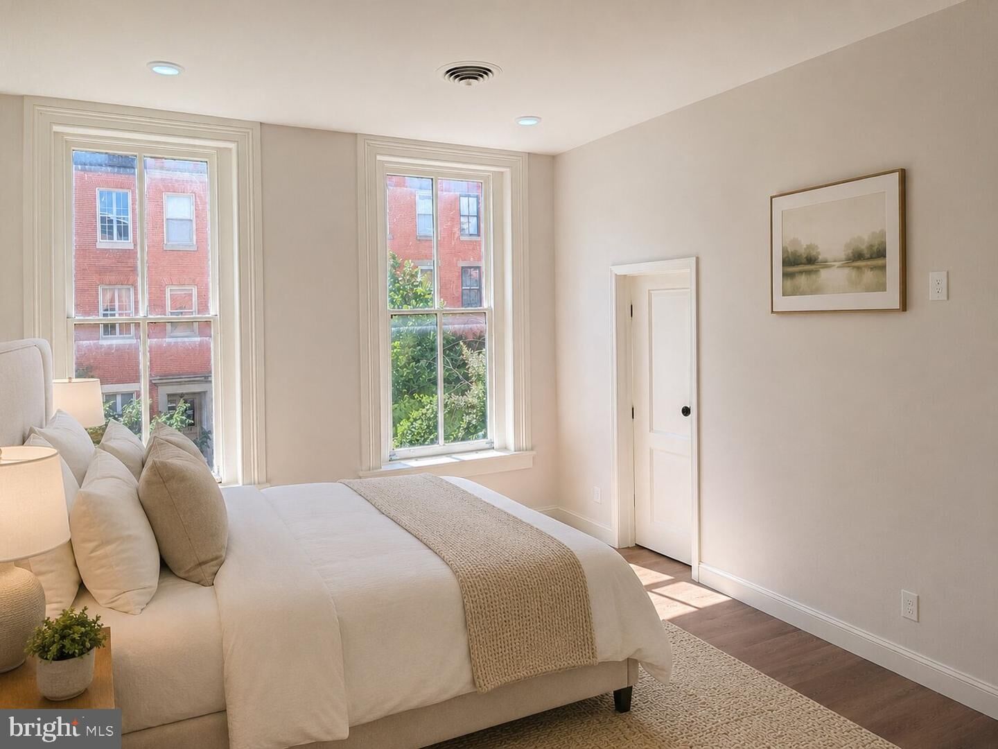 Property Photo:  923 N Calvert Street 3  MD 21202 