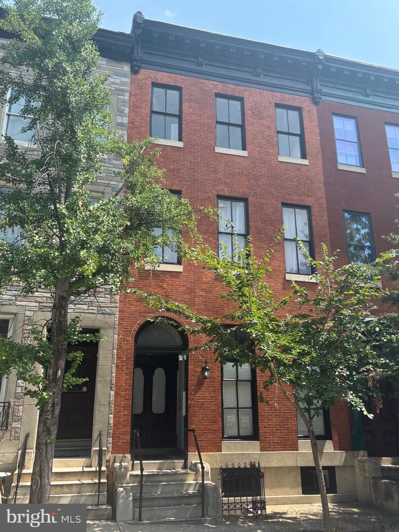 Property Photo: 923 N Calvert Street 3 MD 21202