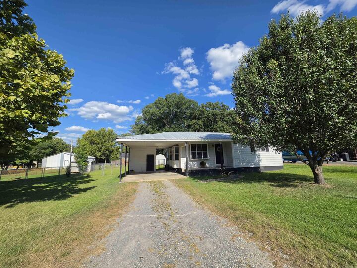 Property Photo: 12 Robin Dr AR 72150
