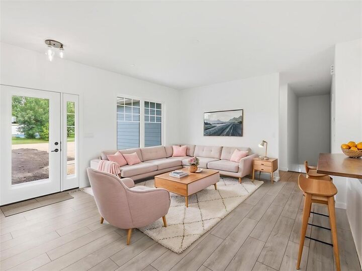 Property Photo: 16 Lafounaise Place MB R0A 1T0