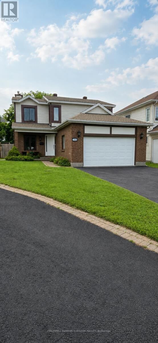 Property Photo:  55 Bramblegrove Crescent  ON K1T 3G2 